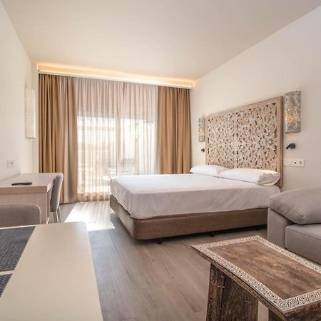 Aljarafe Suites By Qhotels Gelves Ngoại thất bức ảnh