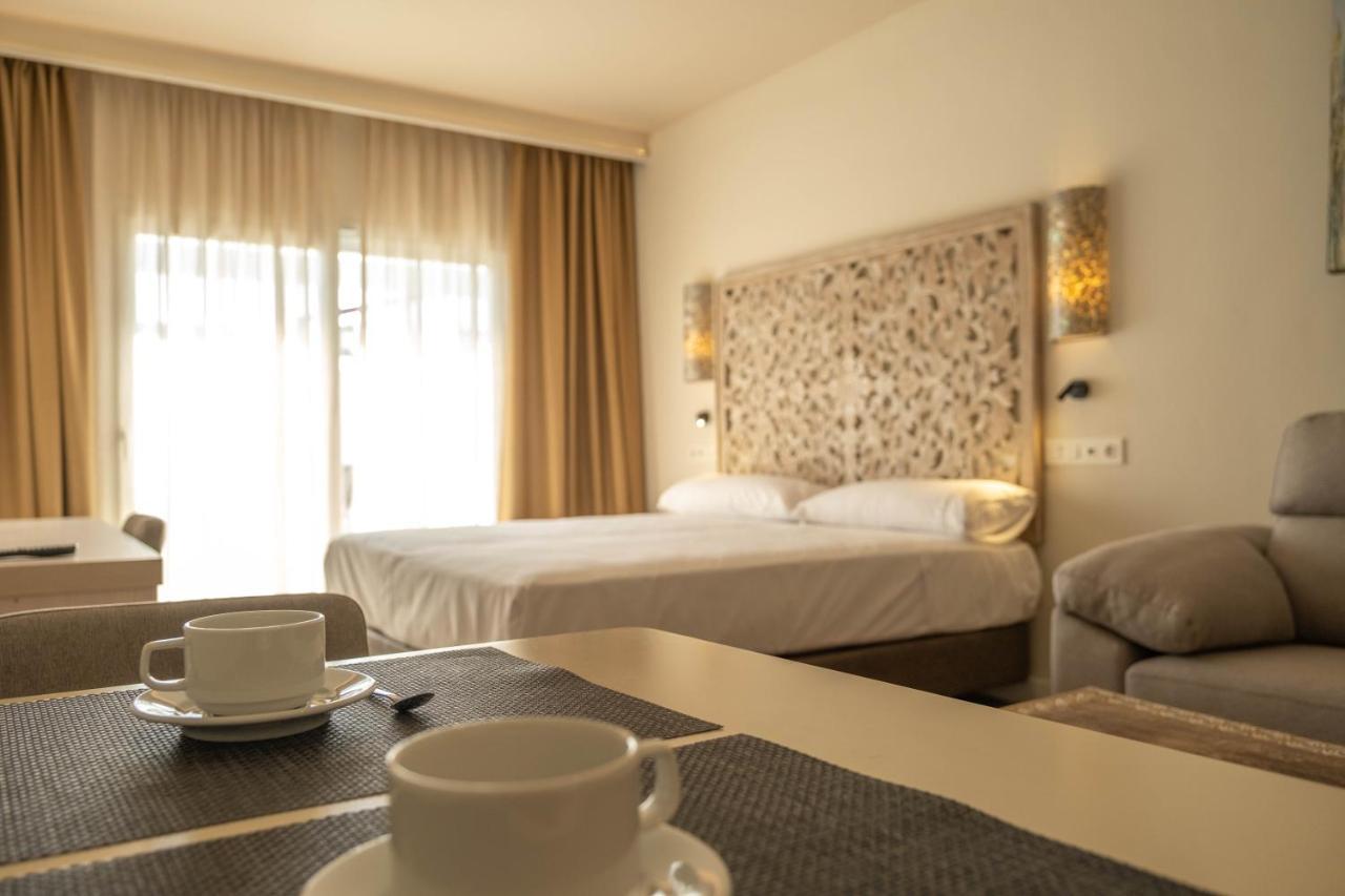 Aljarafe Suites By Qhotels Gelves Ngoại thất bức ảnh