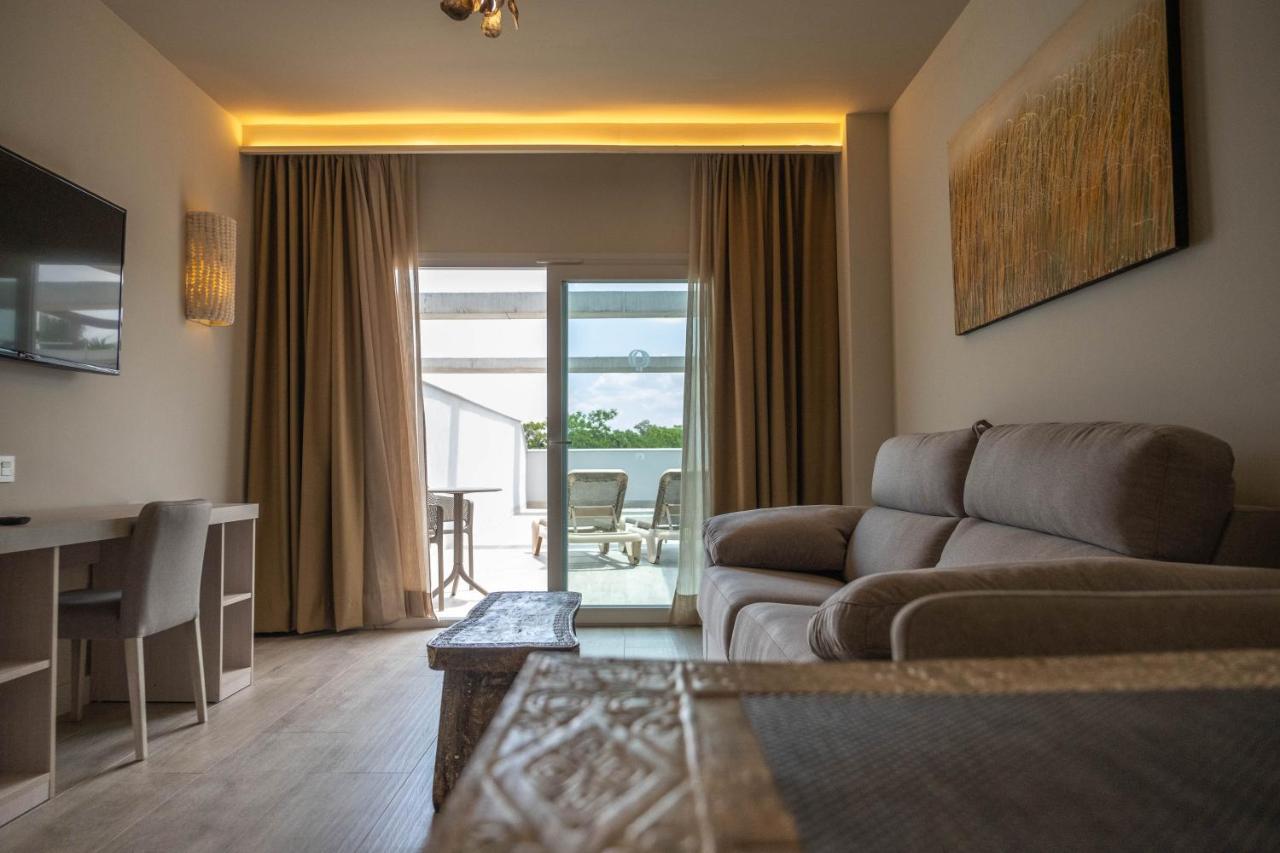 Aljarafe Suites By Qhotels Gelves Ngoại thất bức ảnh