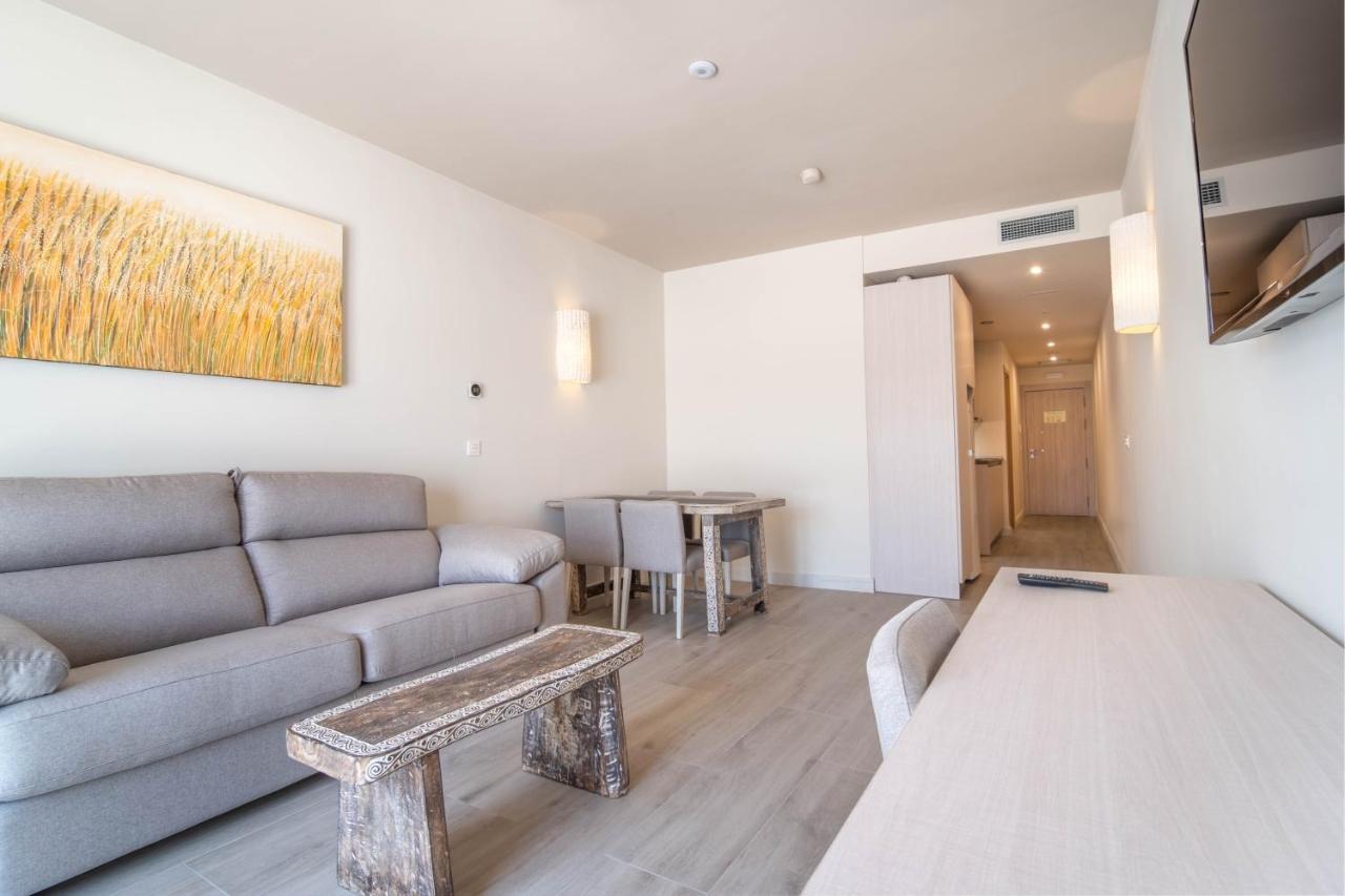 Aljarafe Suites By Qhotels Gelves Ngoại thất bức ảnh