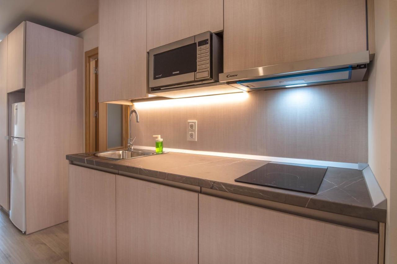 Aljarafe Suites By Qhotels Gelves Ngoại thất bức ảnh